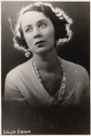 Lilija Ērika in As I Go Off to War