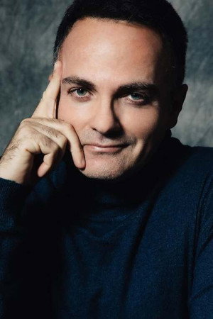 Laurent Amar in Loana : Destin tragique d'une icône brisée