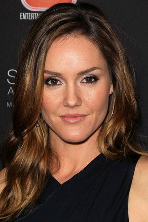 Erinn Hayes in Greta