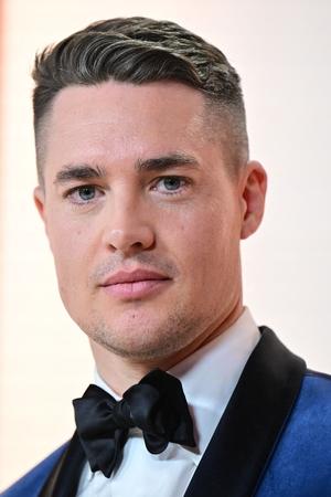 Alexander Dreymon in Horizon Line
