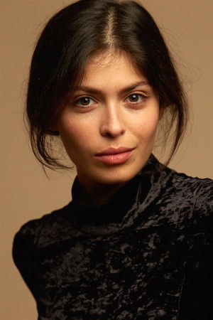 Leslie Medina in Les Enfants de la Résistance : L'escalade