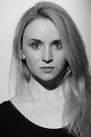 Jenn Murray in Dorothy Mills