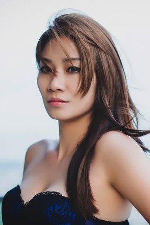Angeline Yap in Lang Tong