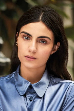 Aiysha Hart in Desert Warrior