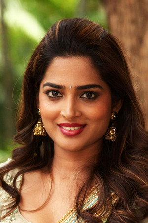 Anagha in Natpe Thunai