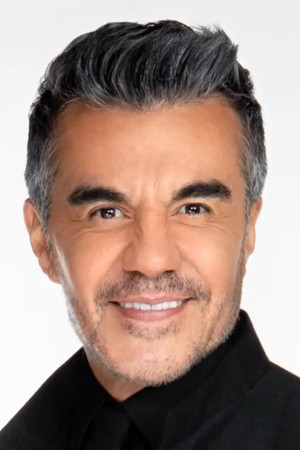 Adrián Uribe in Dos policías en apuros