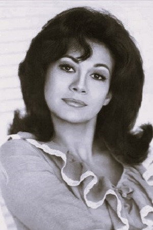 BarBara Luna in Five Weeks in a Balloon