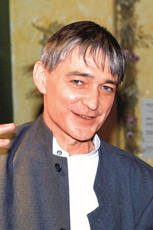Vladimír Dlouhý in Give the Devil His Due