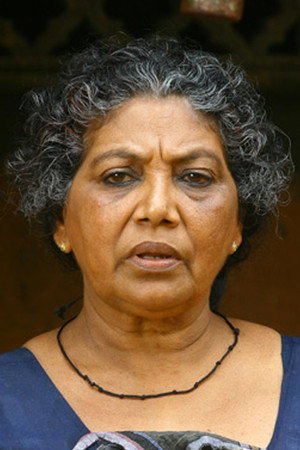 Santhakumari in Kadhantharam
