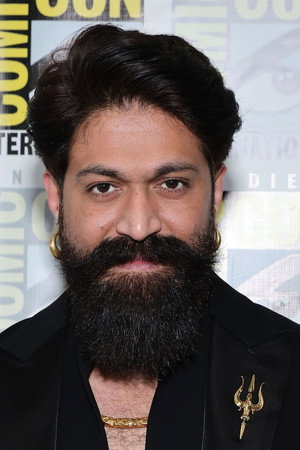 Yash in K G F  Chapter 2