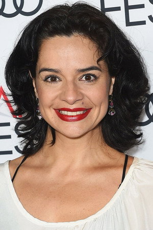 Raquel Karro in Passaporte Memória