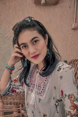 Ayu Inten in Black Magic