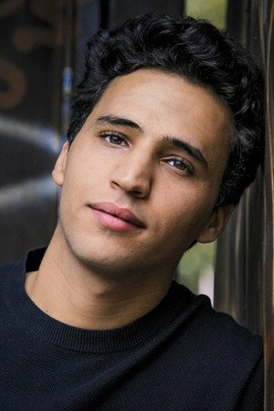 Mohamed Issa in Cocoon