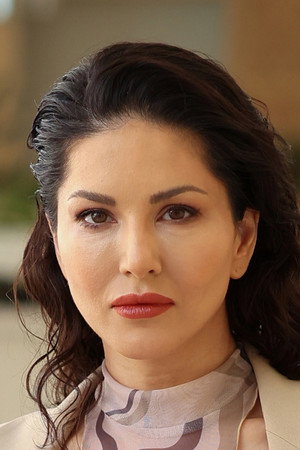 Sunny Leone in Ek Paheli Leela