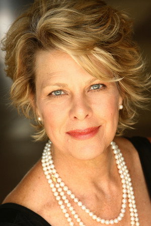 Roberta Hanlen in Along Came Wanda