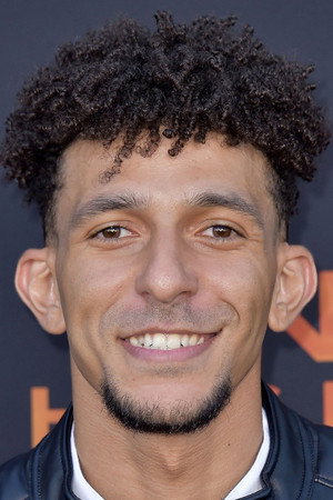 Khleo Thomas in Holes