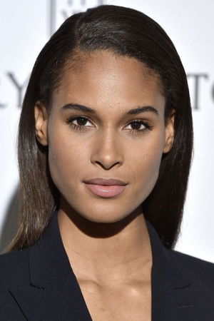 Cindy Bruna in L'Infiltrée