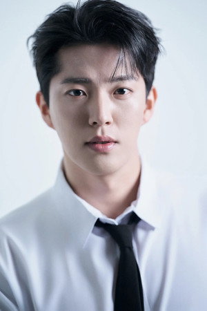 Shin Ki-hwan in Oh! Boarding House (Movie)