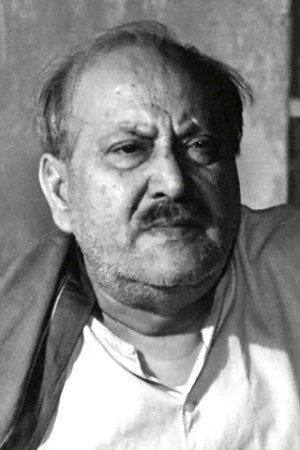Haren Chatterjee in The Big City