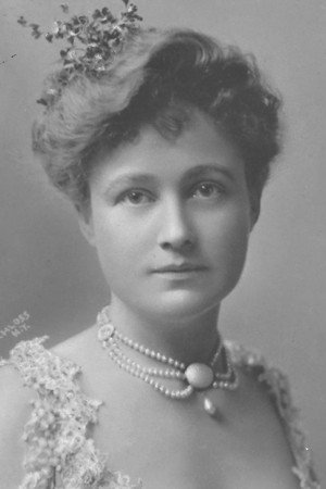 Minnie Dupree in The Young in Heart