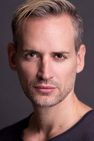 Casper Andreas in Going Down in La-La Land
