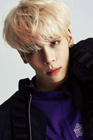 Kim Jong-hyun in SHINee THE 1ST CONCERT IN JAPAN 'SHINee WORLD'