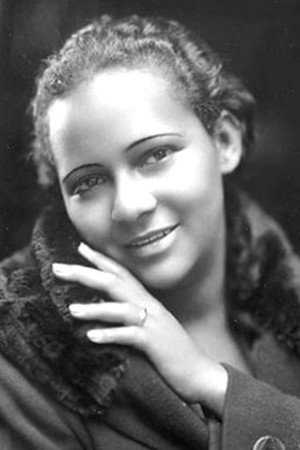 Toña la Negra in Águila o sol