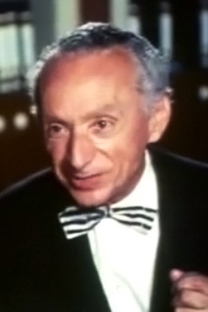 Giannis Fyrios in The Travelling Players