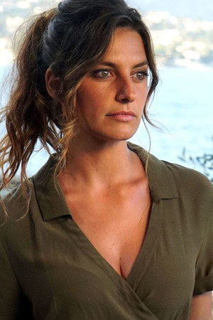Laëtitia Milot in The Woman with Red Hair