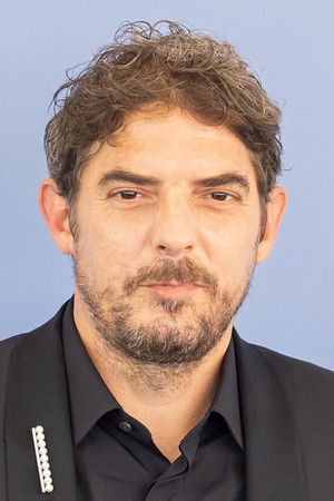 Damien Bonnard in Les Misérables