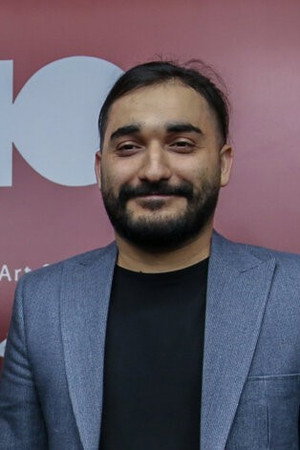 Farid Haji in Pollination