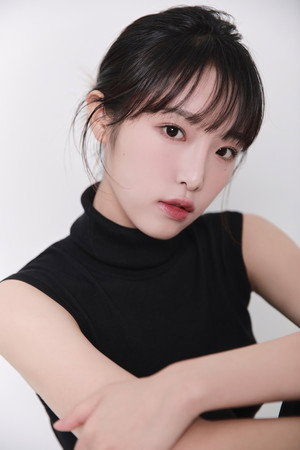 Choi Ye-na in Eyes on Me: The Movie