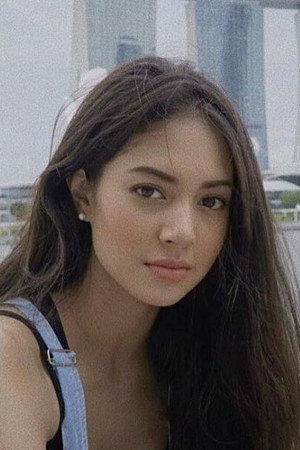 Aurélie Moeremans in Mau Jadi Apa?