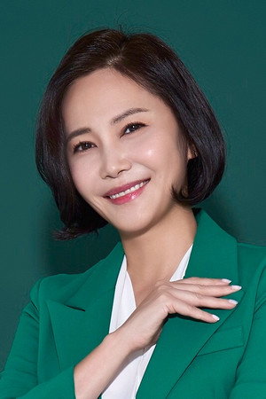 Chu Sang-mi in A Petal