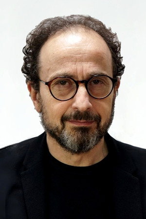Philippe Moati in Mass-market retailing: The end of a system?
