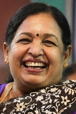 C. R. Saraswathi in Sigappu Thali