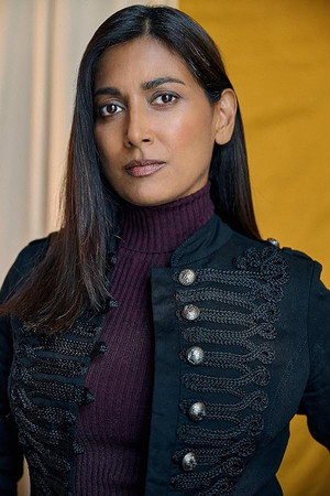 Nimmi Harasgama in Hello Darlin'