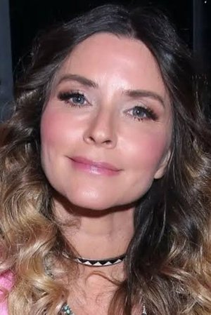 Isabella Camil in El dinero no cae del cielo - El aerolito