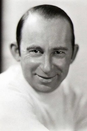 Roscoe Ates in Ladies of the Jury