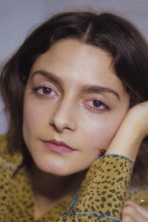 Ariella Mastroianni in Gazer