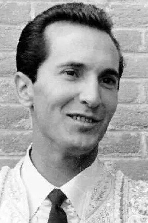 Luis Miguel Dominguín in De Madrid a la Luna