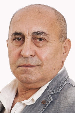 Abbas Qahramanov in Life Seems to Be Beautiful