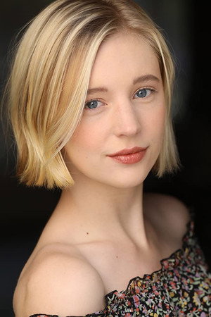 Jessica Sarah Flaum in Let s Scare Julie