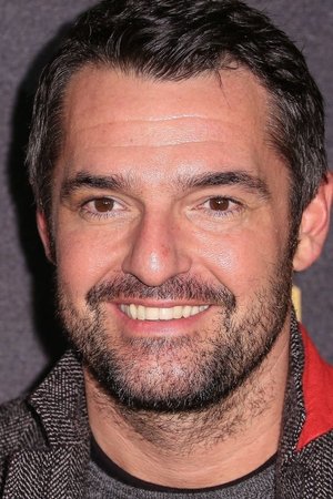 Arnaud Ducret in The Exes