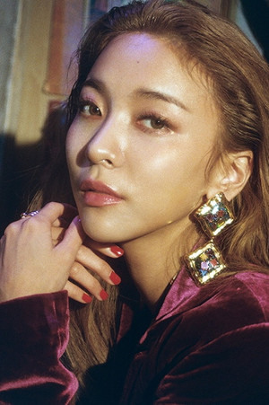 Luna in Dear Jinri