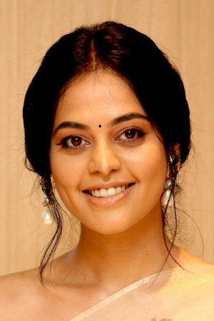Bindu Madhavi in Oru Kanniyum Moonu Kalavaanikalum
