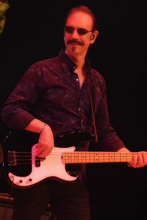 Bob Marinelli in Beth Hart - Live at the Royal Albert Hall