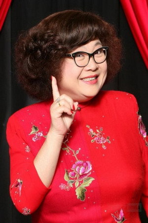 Lydia Shum Tin-Ha in It's a Mad, Mad, Mad World