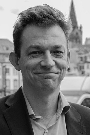 Renaud Dély in Le Pen : Secrets, pardons et trahisons