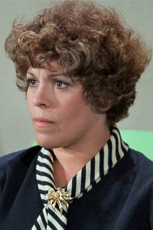 Yvonne Wilder in Seems Like Old Times